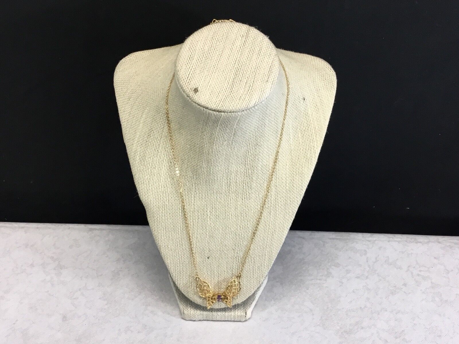 Vintage gold butterfly necklace Signed  L14xGE   L  LIND 