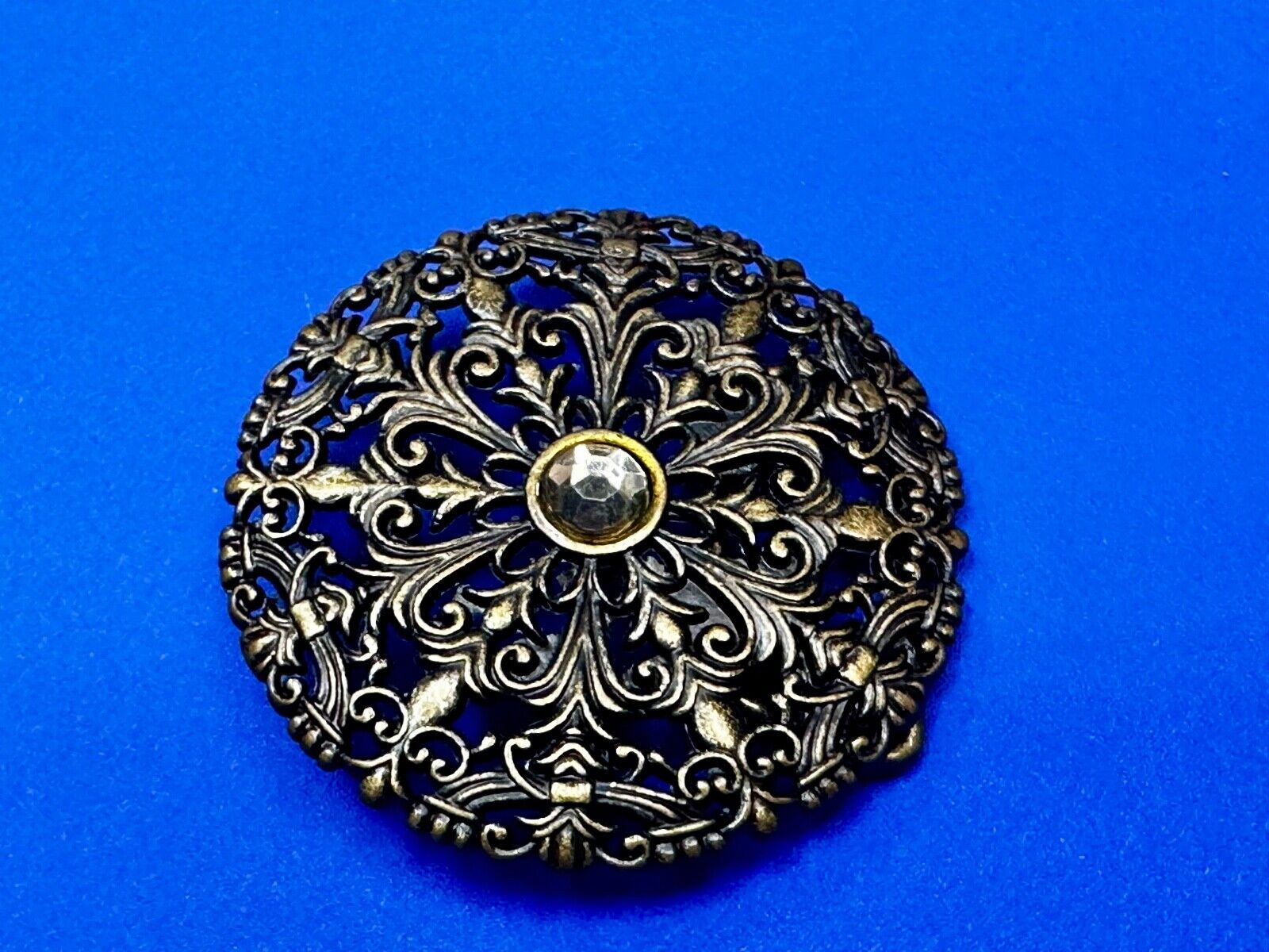Victorian Style Filigree Round Small Hippy Vibe Small Belt Buckle