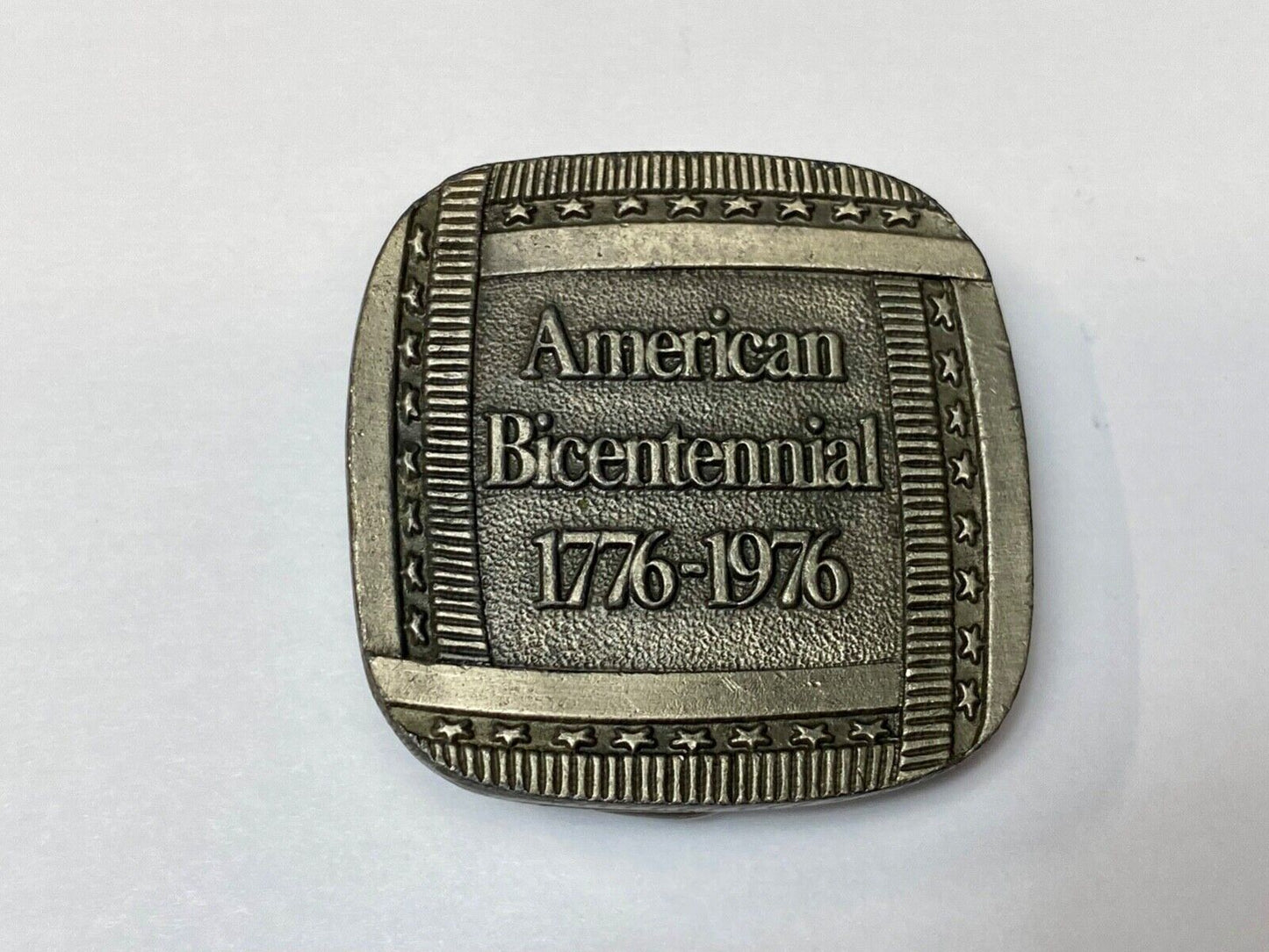 American Bicentennial - Patriotic United States vintage belt buckle by Bergamot