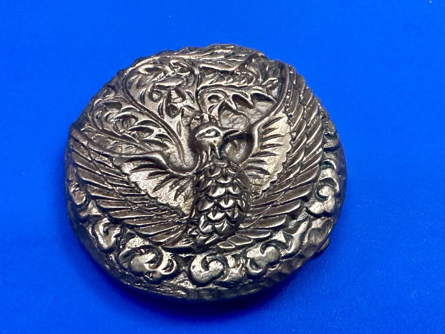 Vintage DOVE bird Hippy hobo style Taiwan round brass tone belt buckle