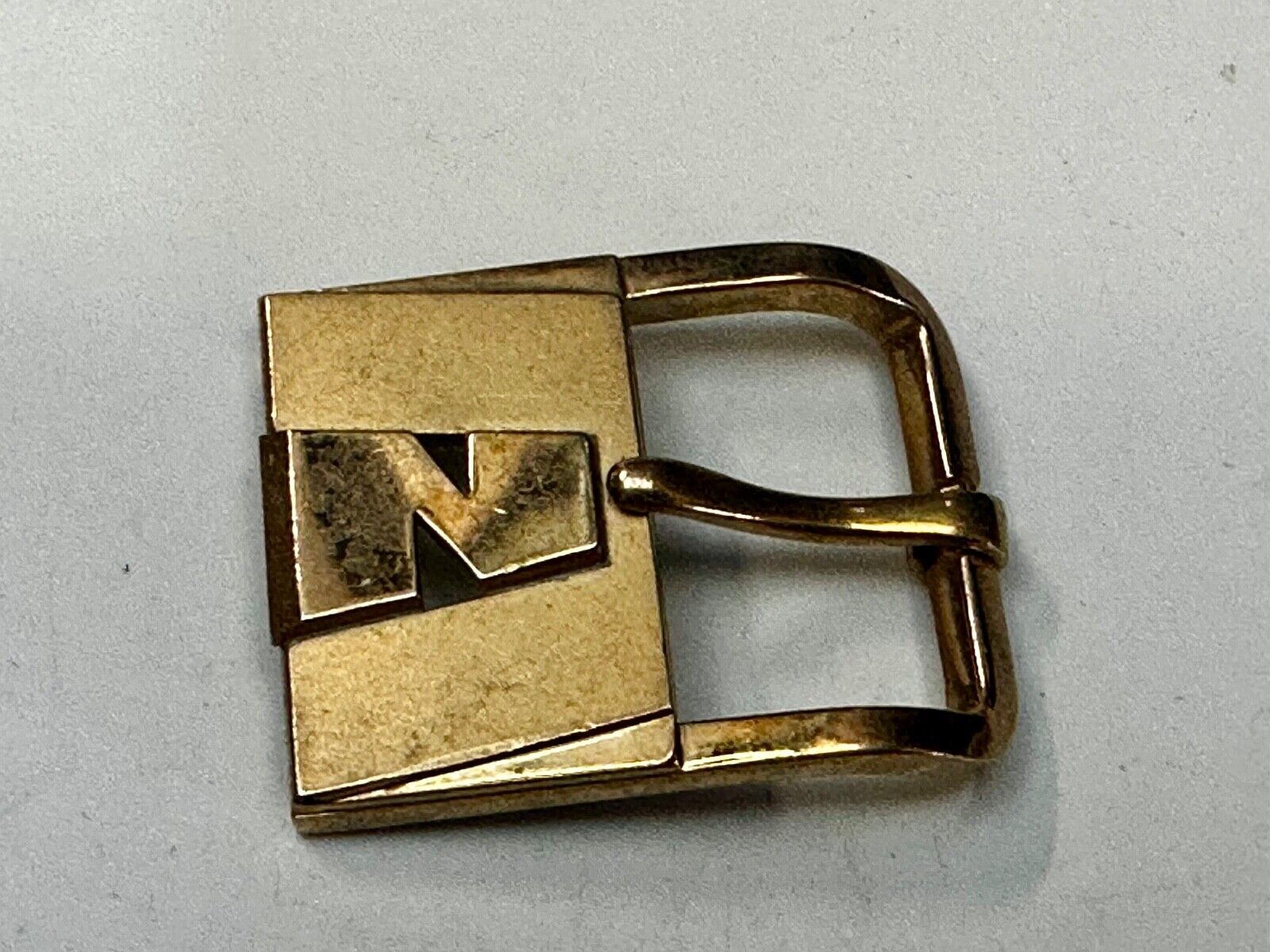 Vintage Letter N Initial Monogram Retro Gold tone Belt Buckle by Swank