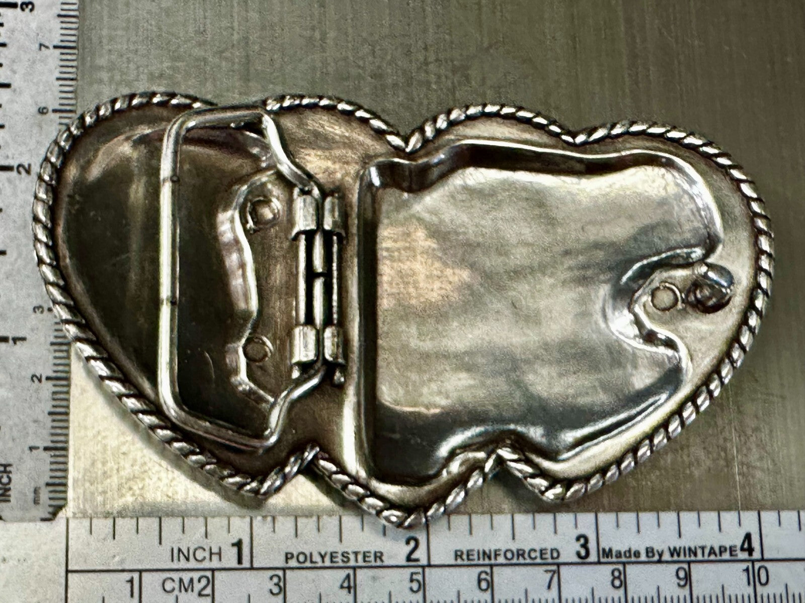 Triple Heart Shaped Flower Swirl Pattern with Rhinestone Border Belt Buckle