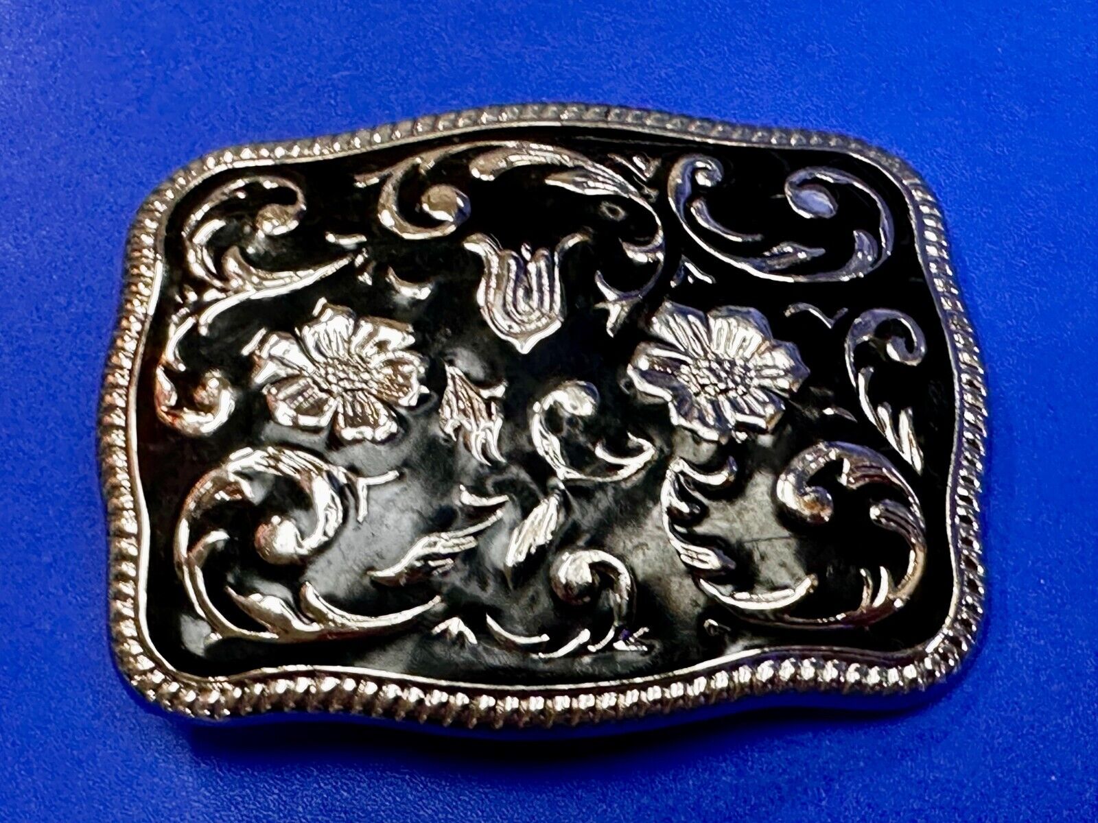 Black & Silver Color Ornate Western Flower Swirl Floral Theme Belt Buckle