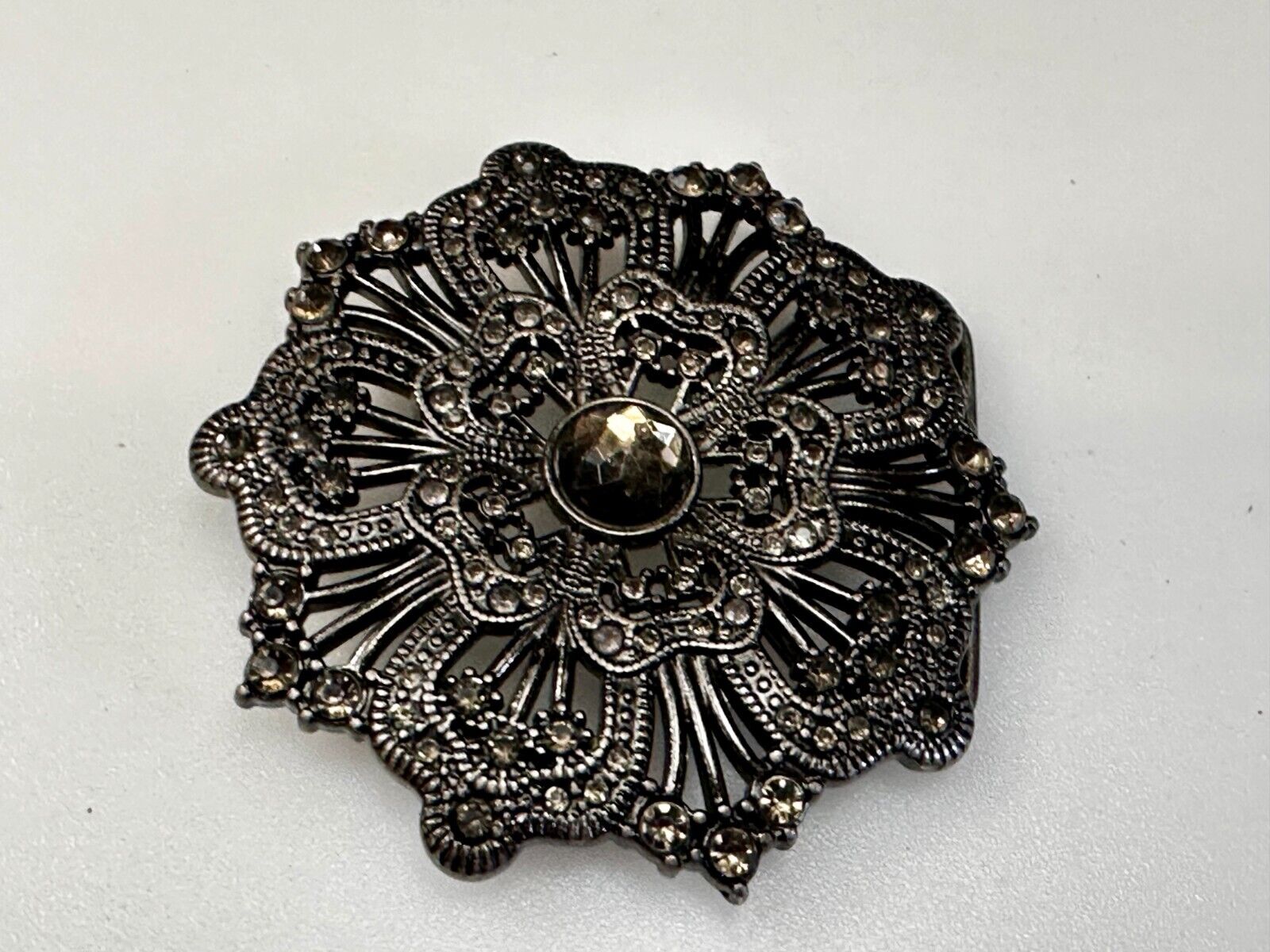 Victorian Style Beautiful Flower Shaped Rhinestone Accented Ladies Belt Buckle