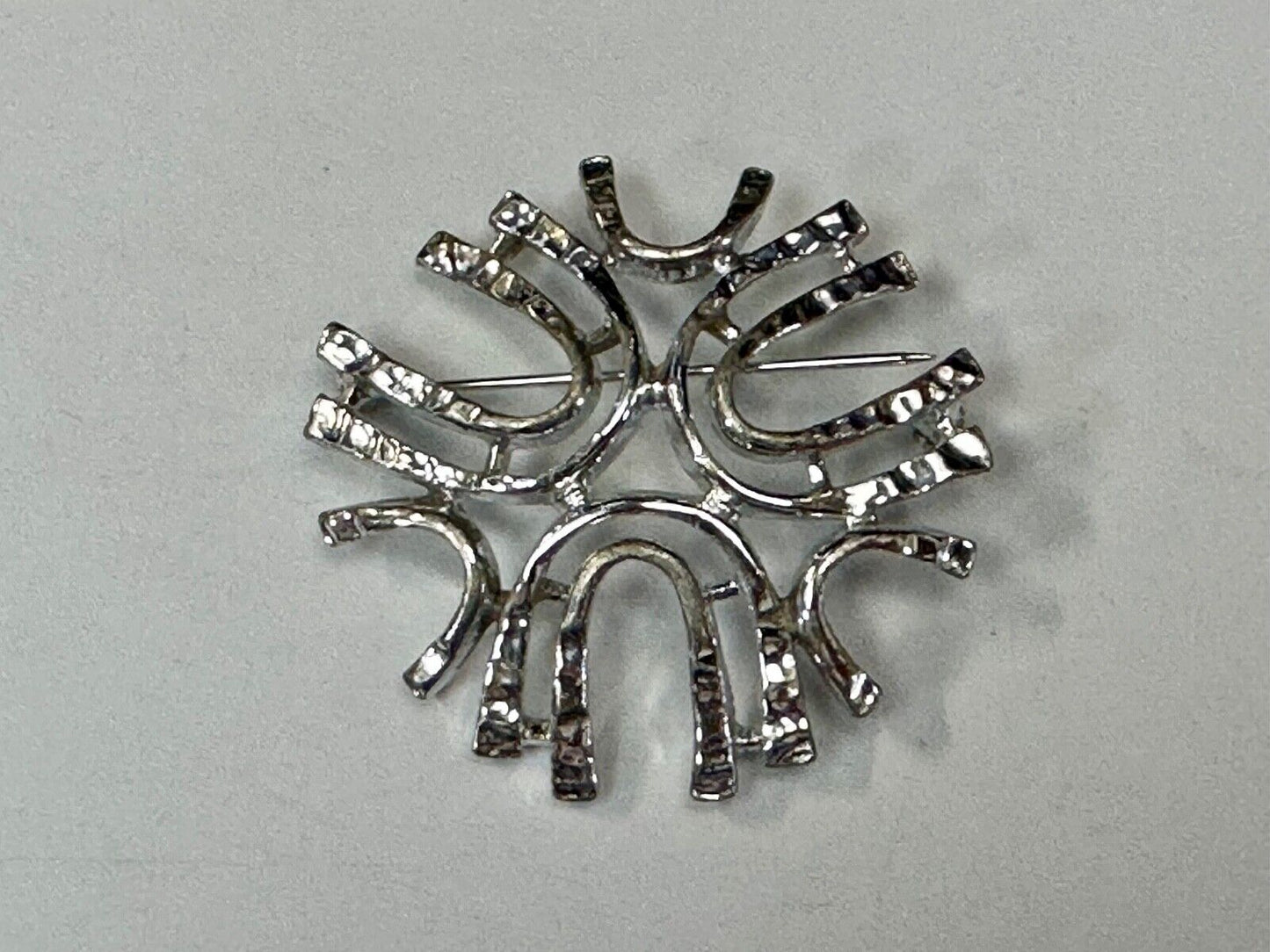 unique see through Sarah Coventry signed silver tone brooch pin