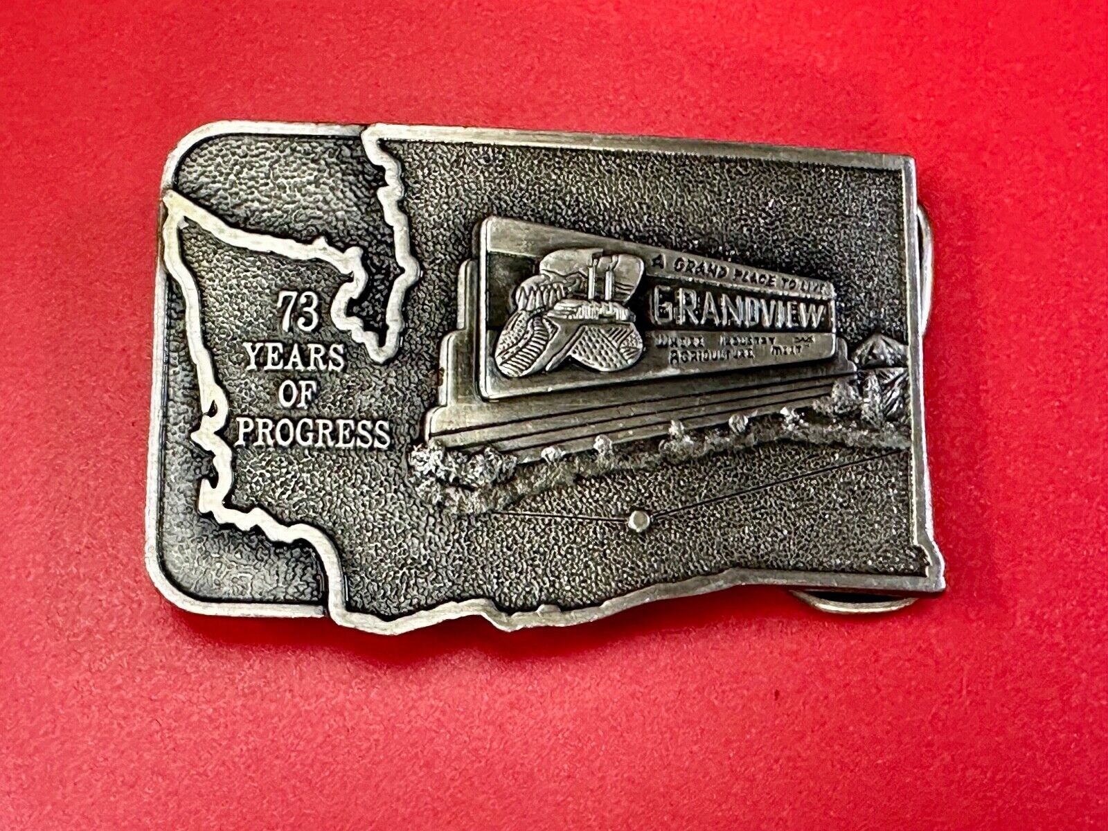 Vintage 1981  Grandview Oregon - A grand place to live - Lions Club belt buckle