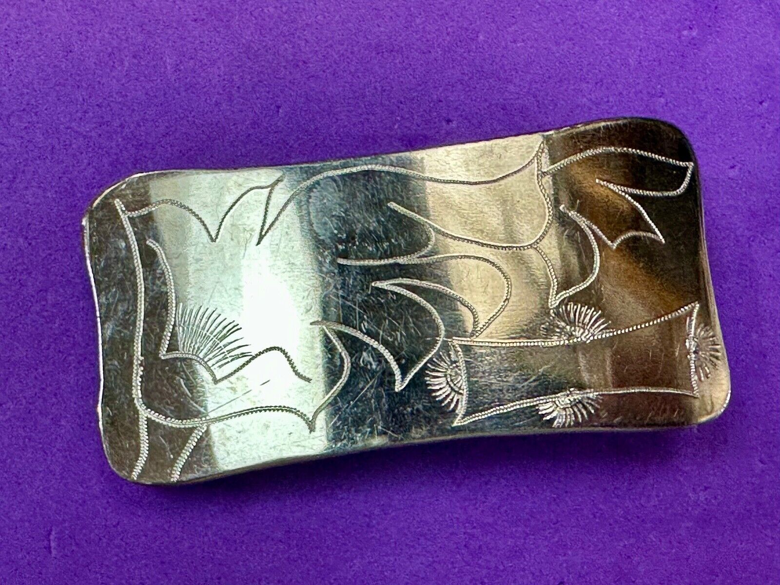 Unique Silver tone Flowing Flower Theme? belt buckle w/ blnak banner to engrave