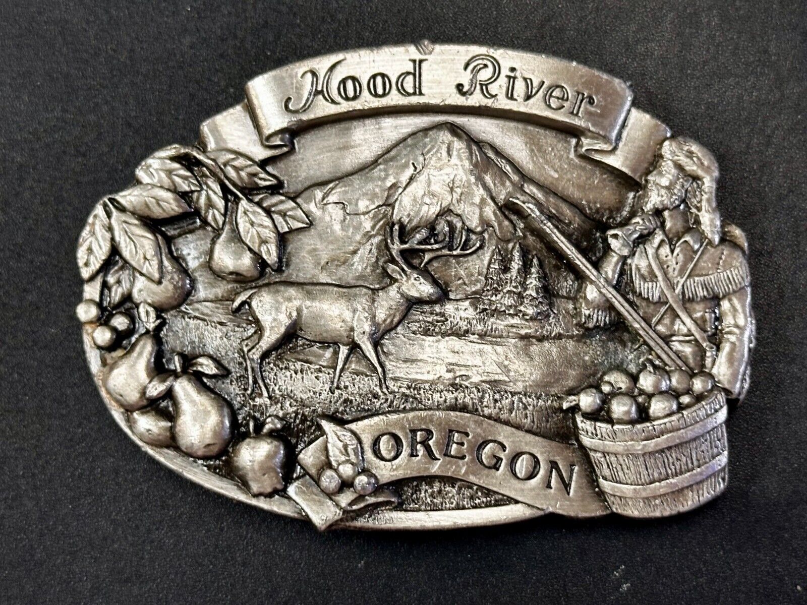 Mt. Hood River Valley Oregon Majestic Scenery Vtg 1981 Commemorative Belt Buckle
