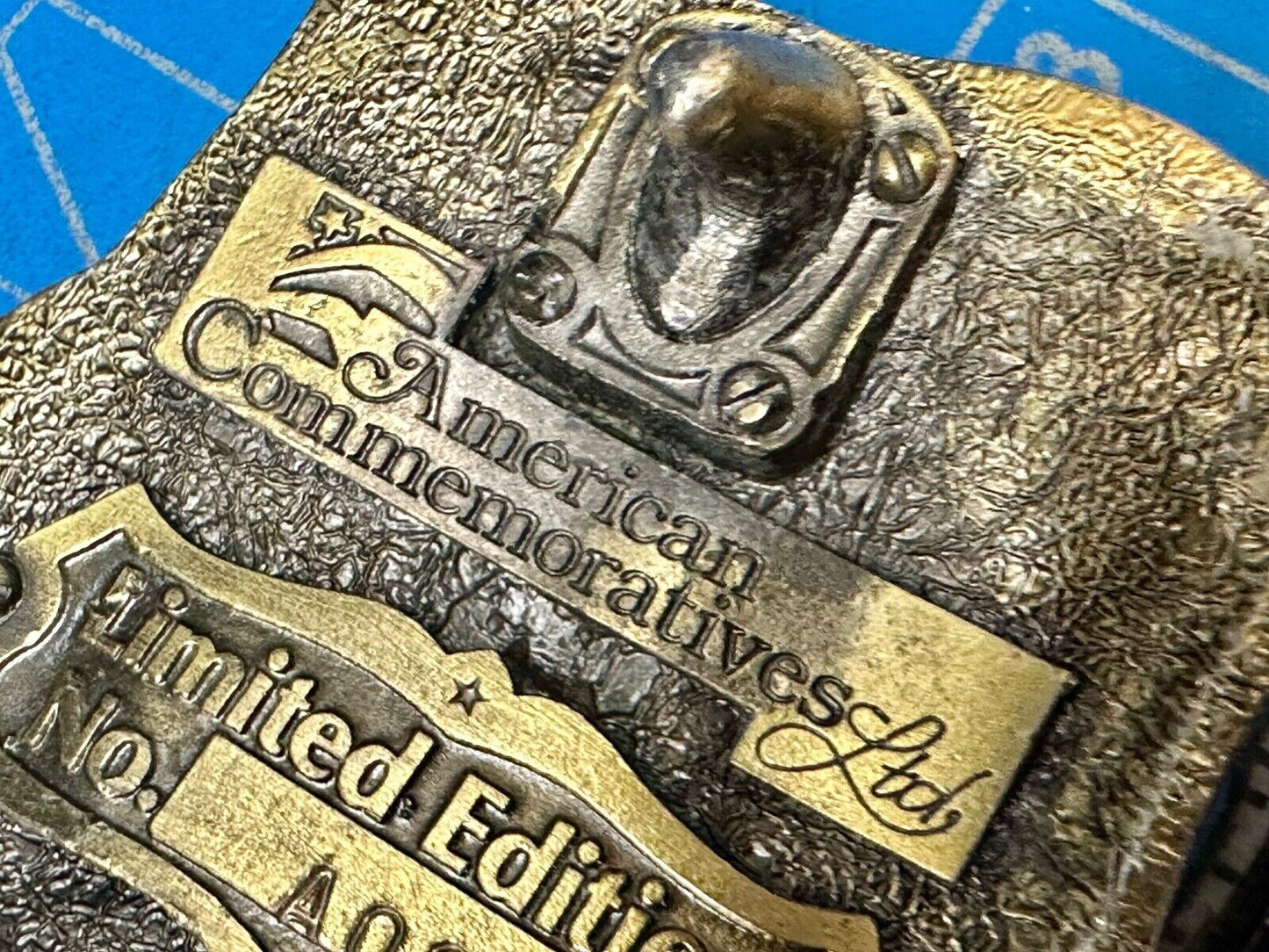 American Presidency Belt Buckle Vintage 200 Years Mount Rushmore Commemorative
