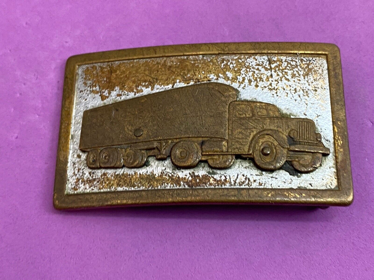 very old Vintage full semi retro Belt Buckle Big Rig Drivers 18 wheelers