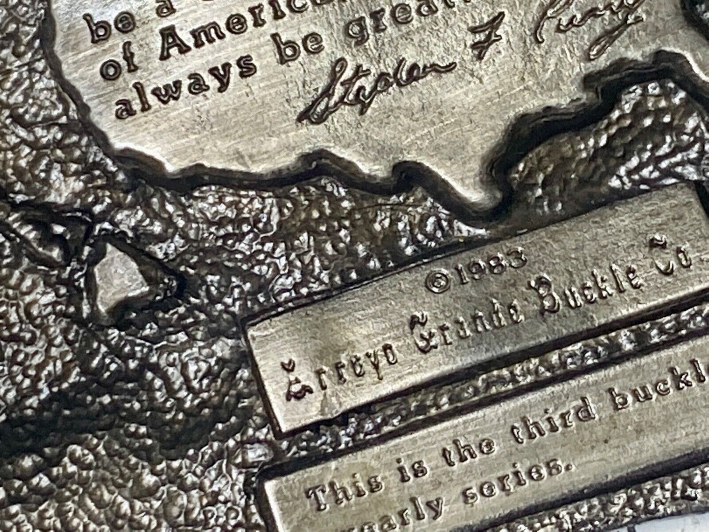 United States of America commemorative White house -  map shaped belt buckle