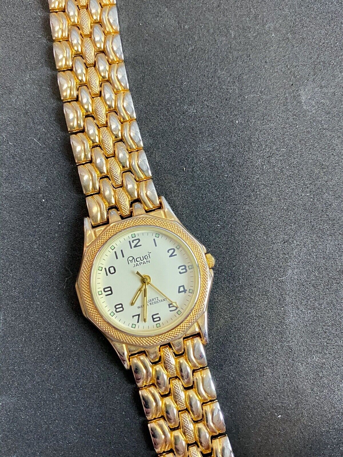 acuet gold tone women's quartz dress watch - fresh battery! 