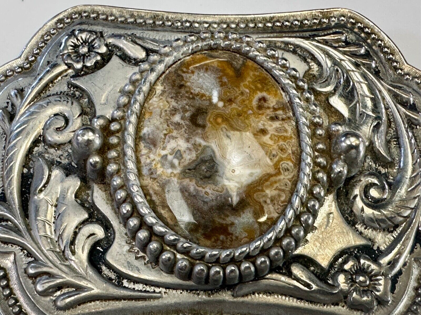 Vintage cabochon cab stone centerpiece on western silver tone belt buckle