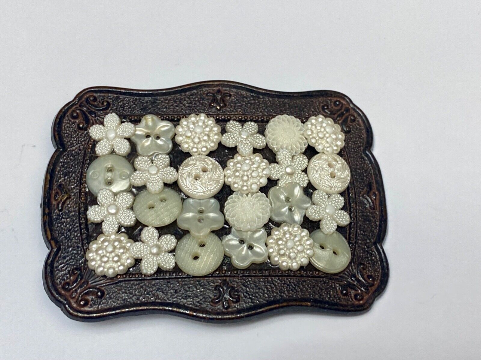 Artisan? Cute Button Steampunk Style Western Framed Belt Buckle