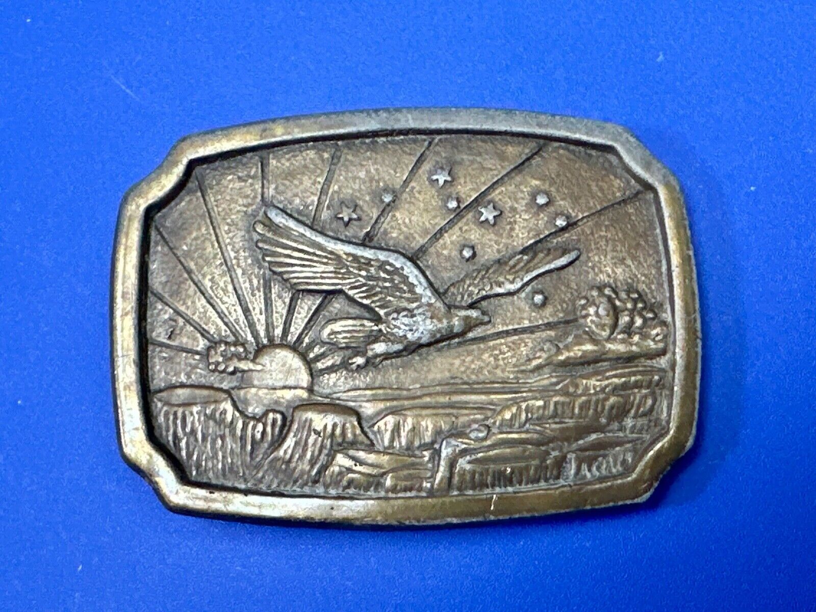 Beautiful American Eagle USA W/ stars sun rays vintage belt buckle