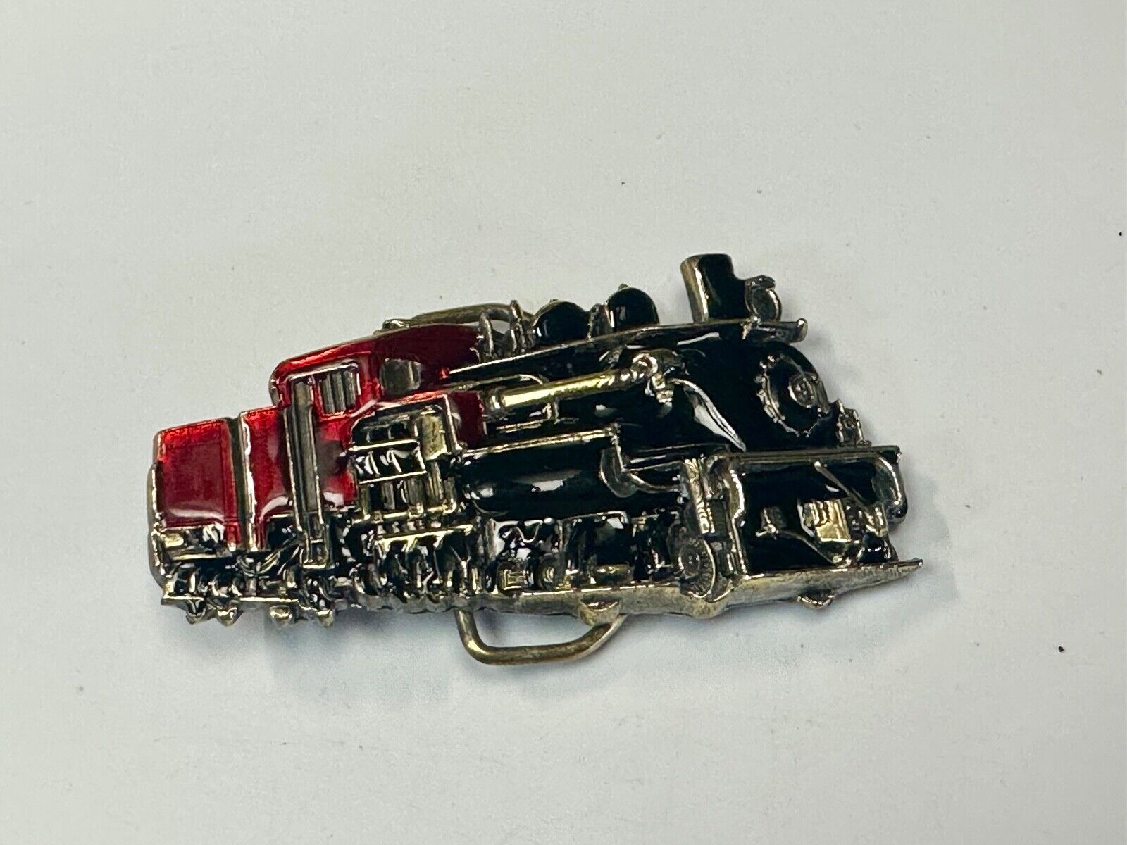 Train Rail Road Steam Engine Through cutout 1983 Great American belt buckle
