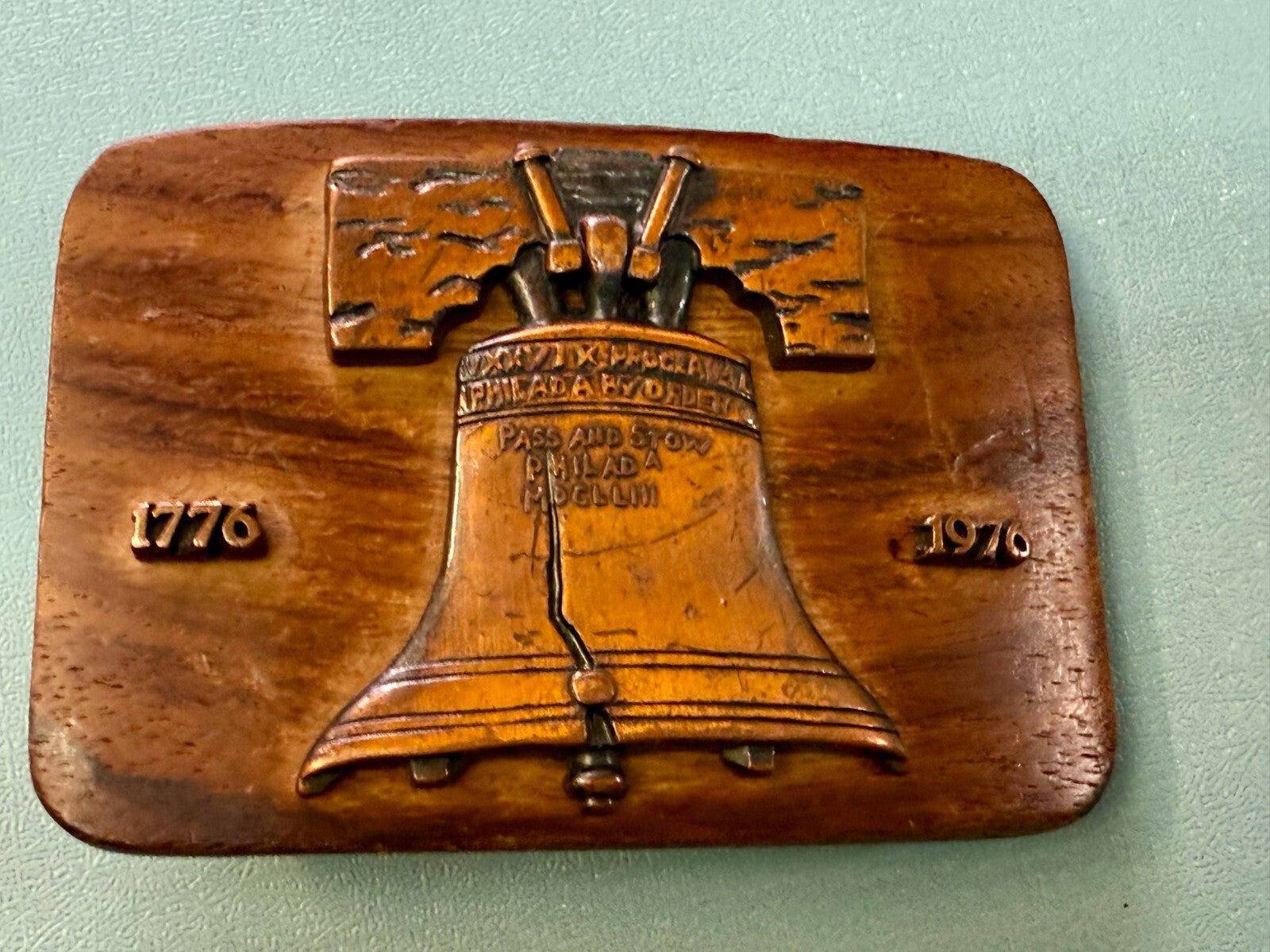 United States Liberty Bell Bicentennial 1776-1976 Commemorate Wood Belt Buckle