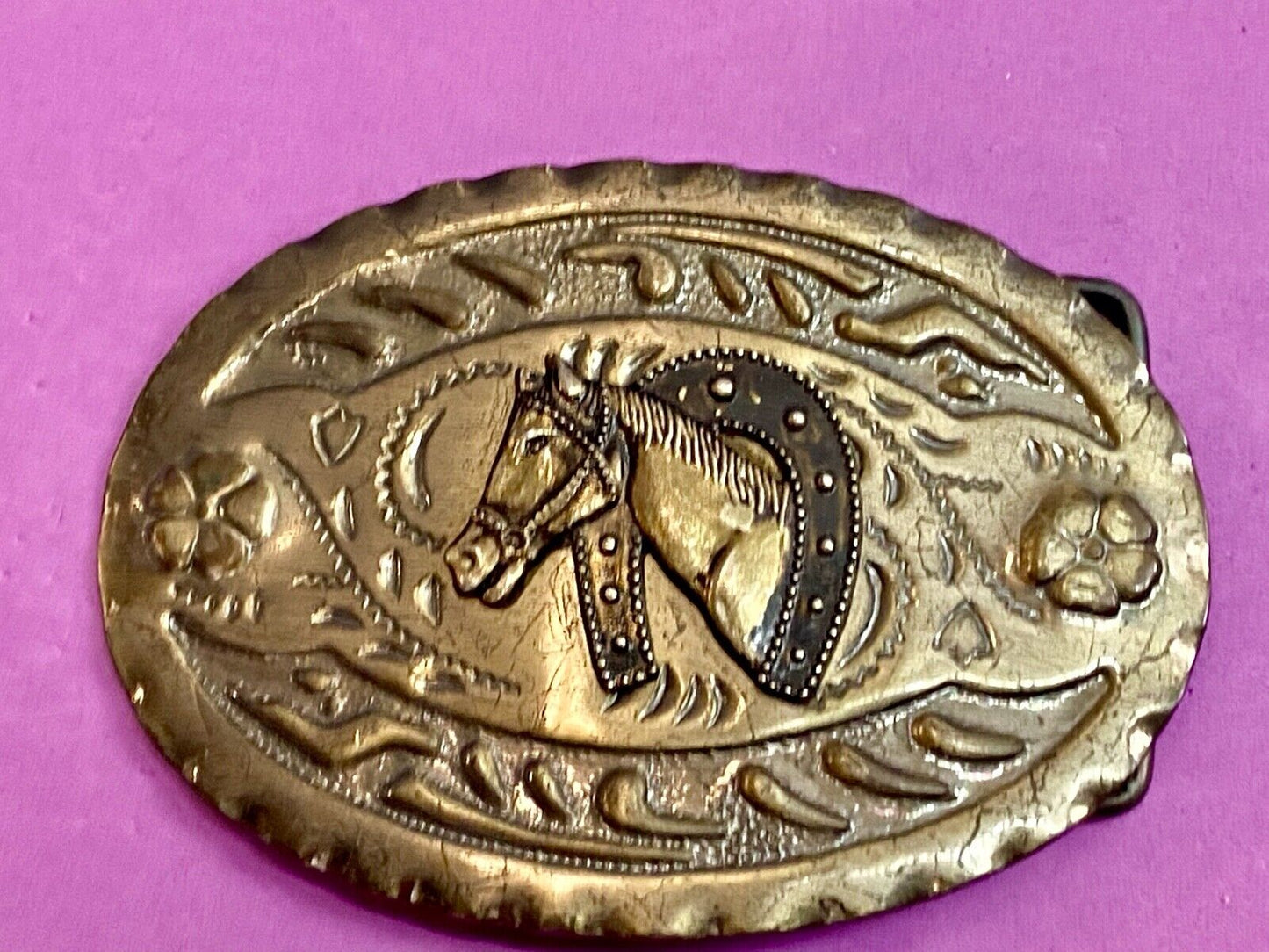 Vintage Horse Shoe WESTERN & COWBOY Mixed Metal BELT BUCKLE - claw accents 