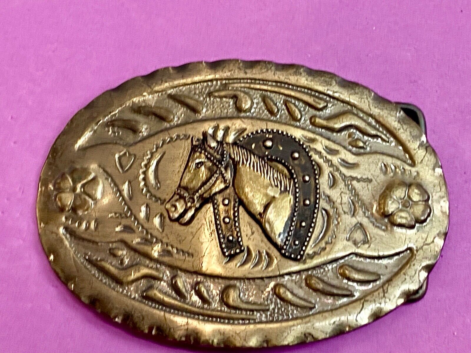Vintage Horse Shoe WESTERN & COWBOY Mixed Metal BELT BUCKLE - claw accents 