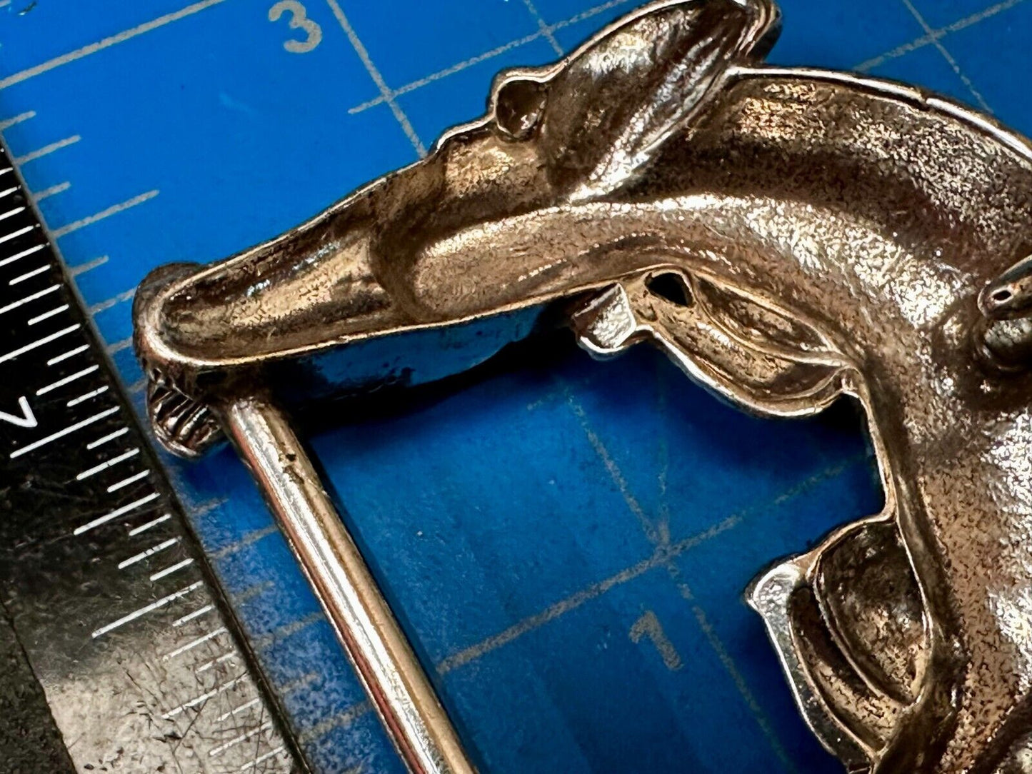 Alligator Crocodile with Rhinestone Figural Cutout Silver Tone Cord Belt Buckle