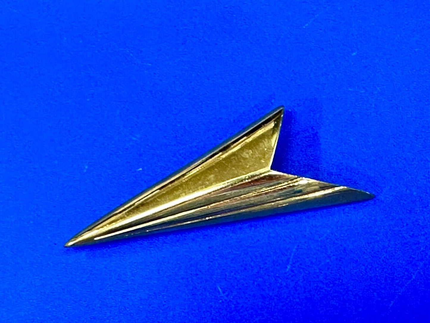 Art Deco Style 3" wide Arrow Napier signed vintage gold tone brooch pin