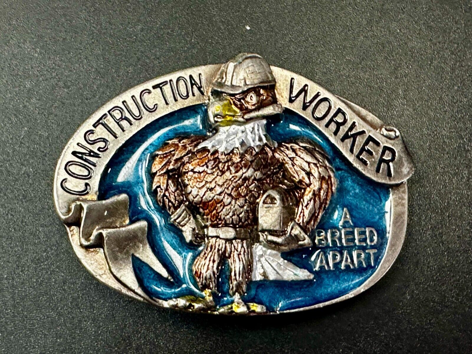 A Breed Apart Construction Worker Commemorative Vintage 1988 Belt Buckle