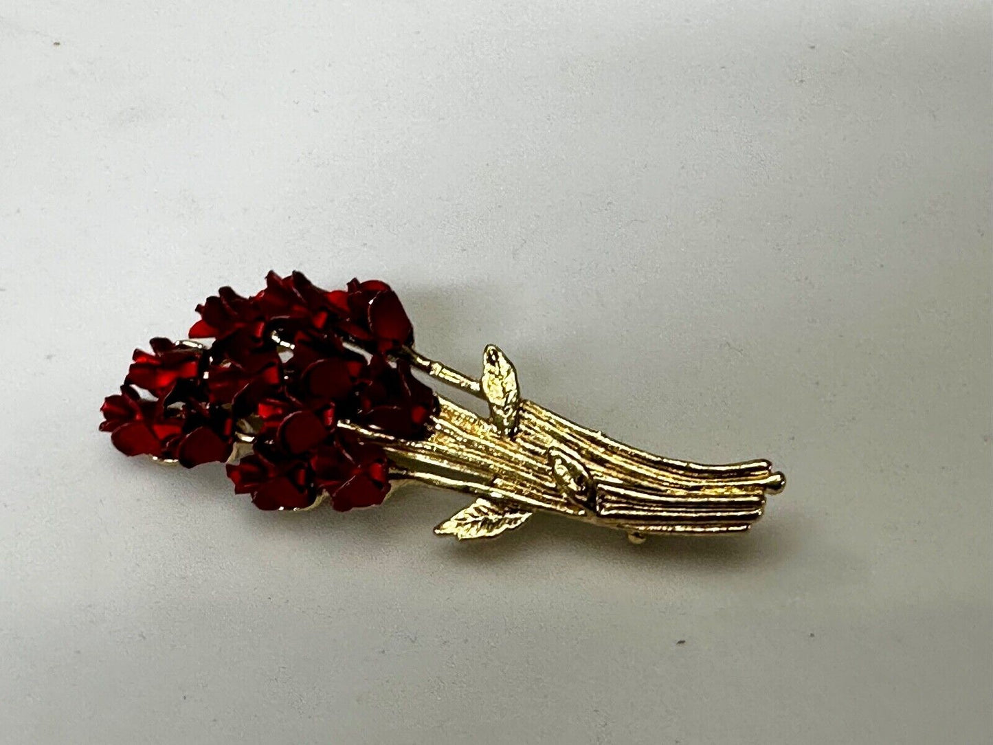 Valentines Day Gift! Red Roses Bouquet Gold Tone Brooch Pin Vintage Signed DM 97