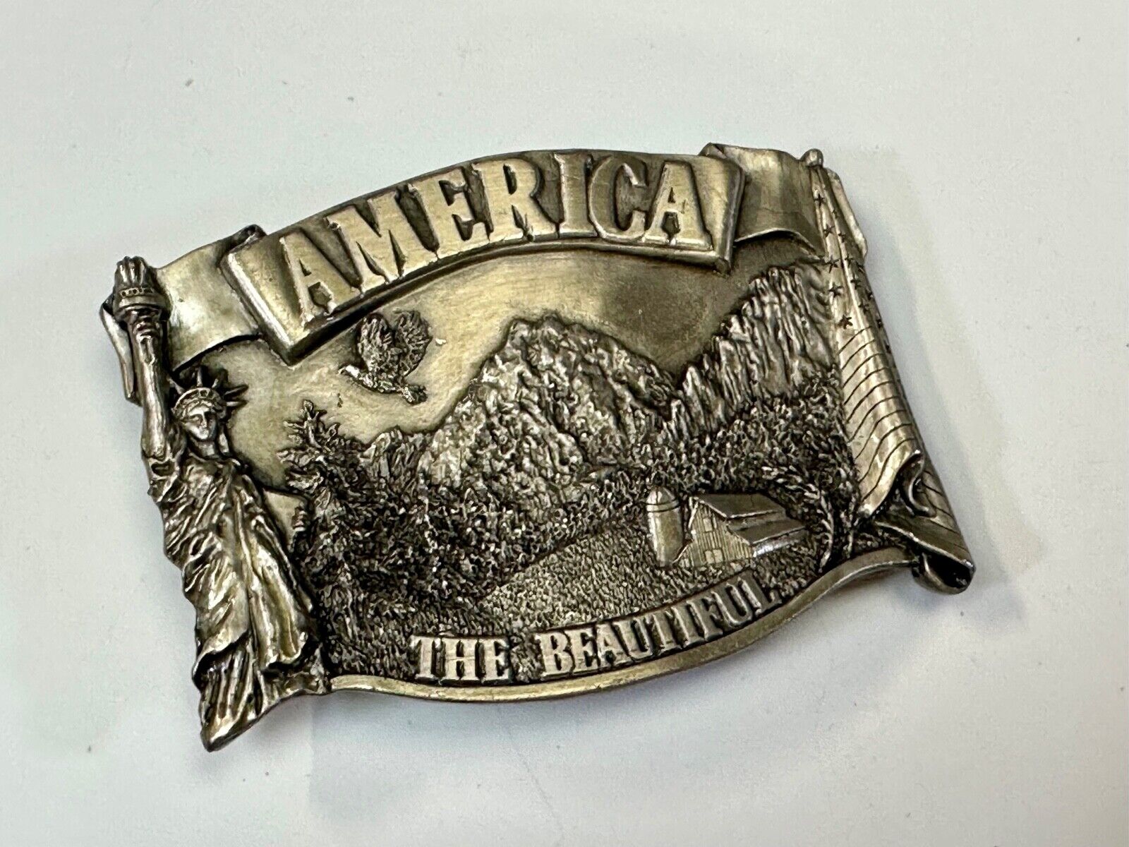 America the beautiful Patriotic United States Vintage 1983 Bergamot belt buckle
