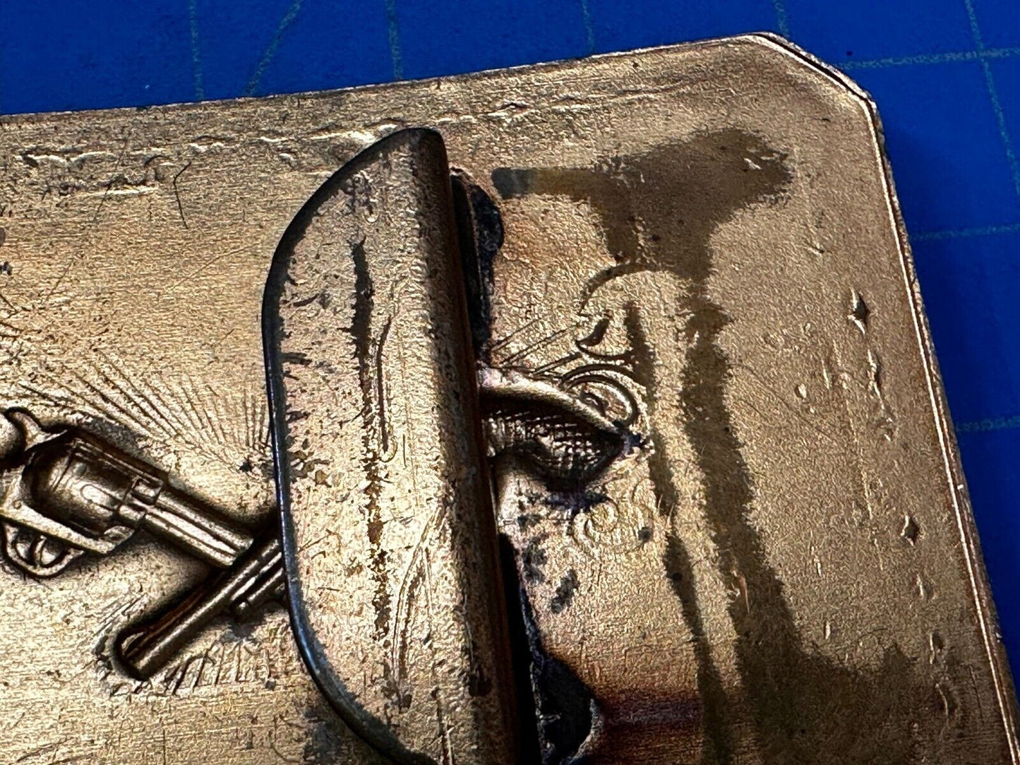Twin Revolver Pistol Guns Two Tone Western Cowboy Vintage Belt Buckle