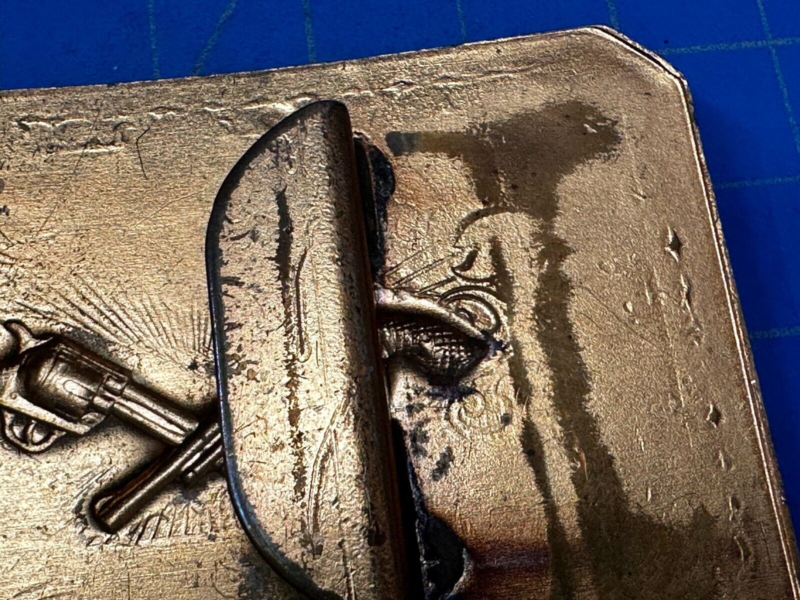 Twin Revolver Pistol Guns Two Tone Western Cowboy Vintage Belt Buckle