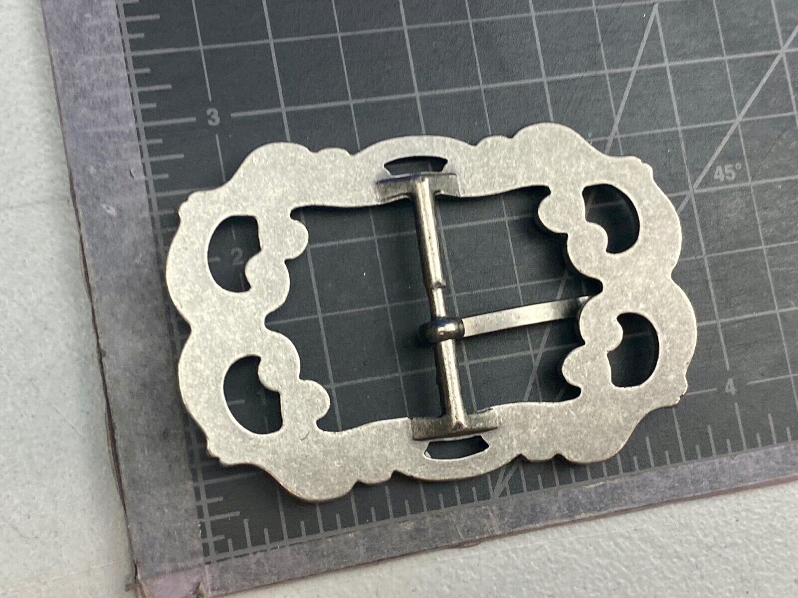 Beautiful simple silver color see through pattern women's belt buckle w/ accents