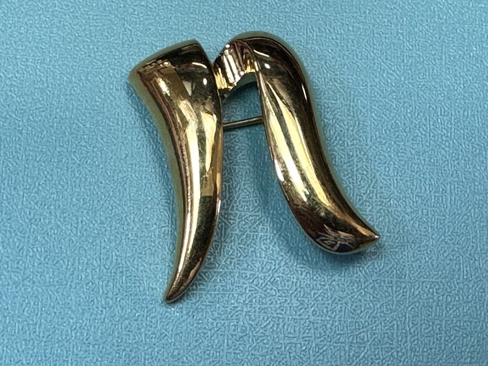 Abstract vintage Monet signed gold tone brooch pin