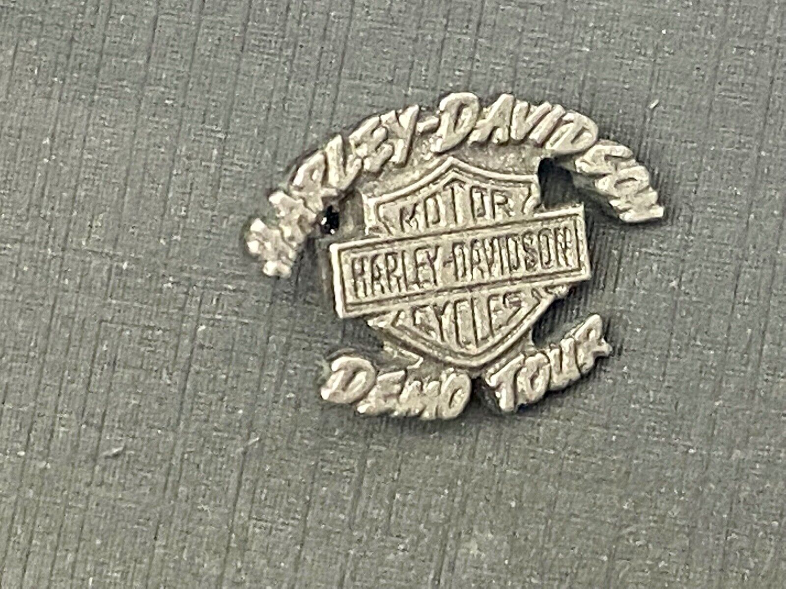 Vintage Harley Davidson Demo Tour  Motorcycles Jacket Hat Shirt Rocker Pin 