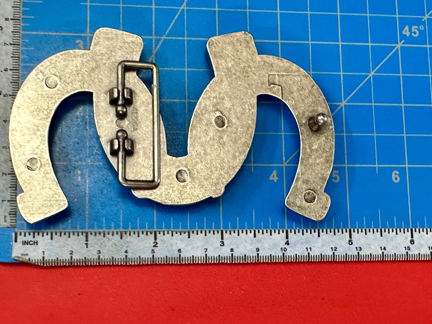 Triple trio horseshoes lucky Novelty belt buckle RUB FOR LUCK horse shoe