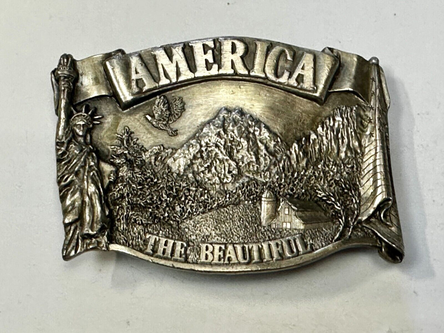 America The Beautiful USA Majestic Scenery -  1983 Bergamot Belt Buckle -O-L38