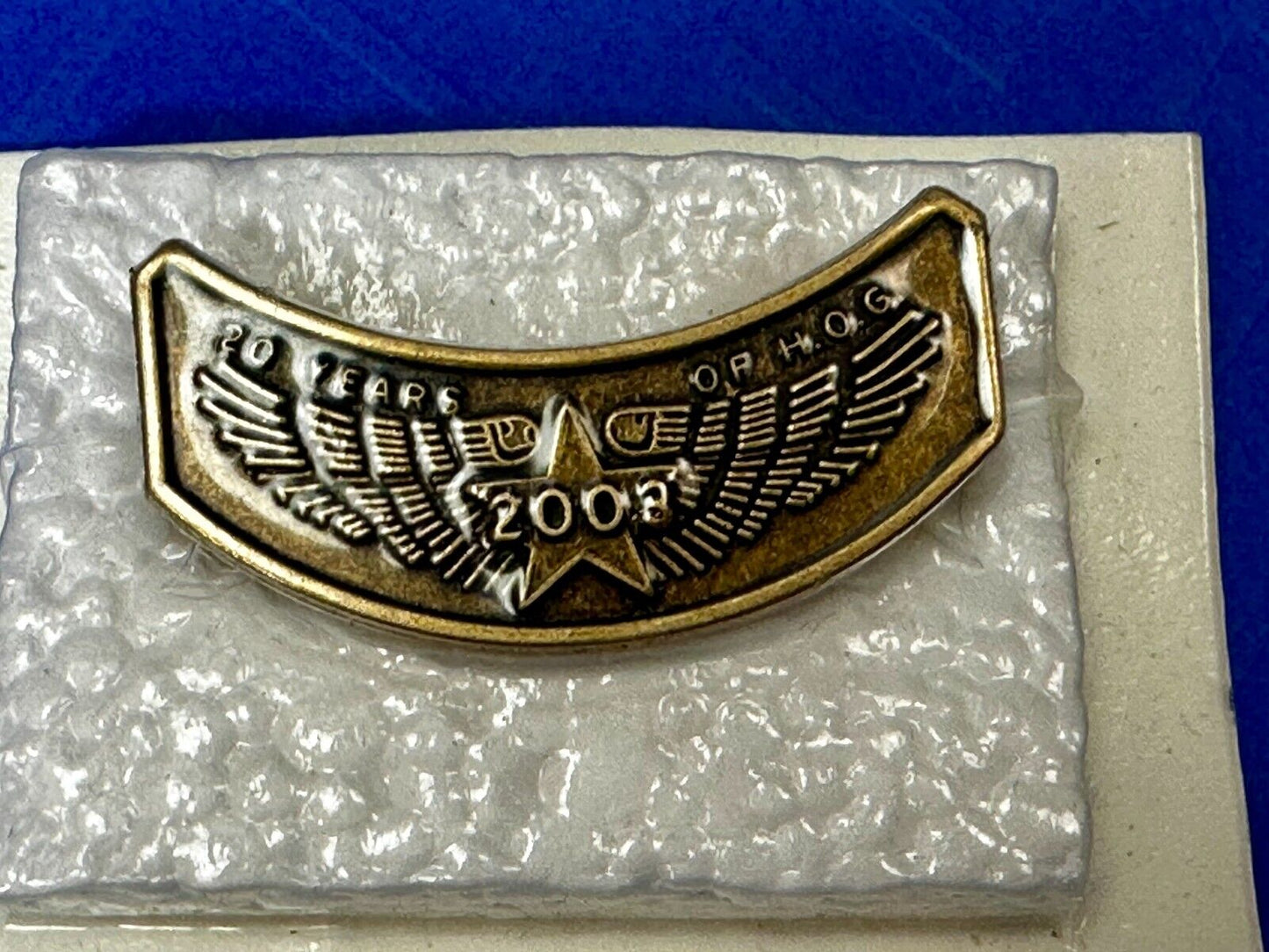 2001 Harley Davidson Owners Group HOG Pin for Jacket or Vest