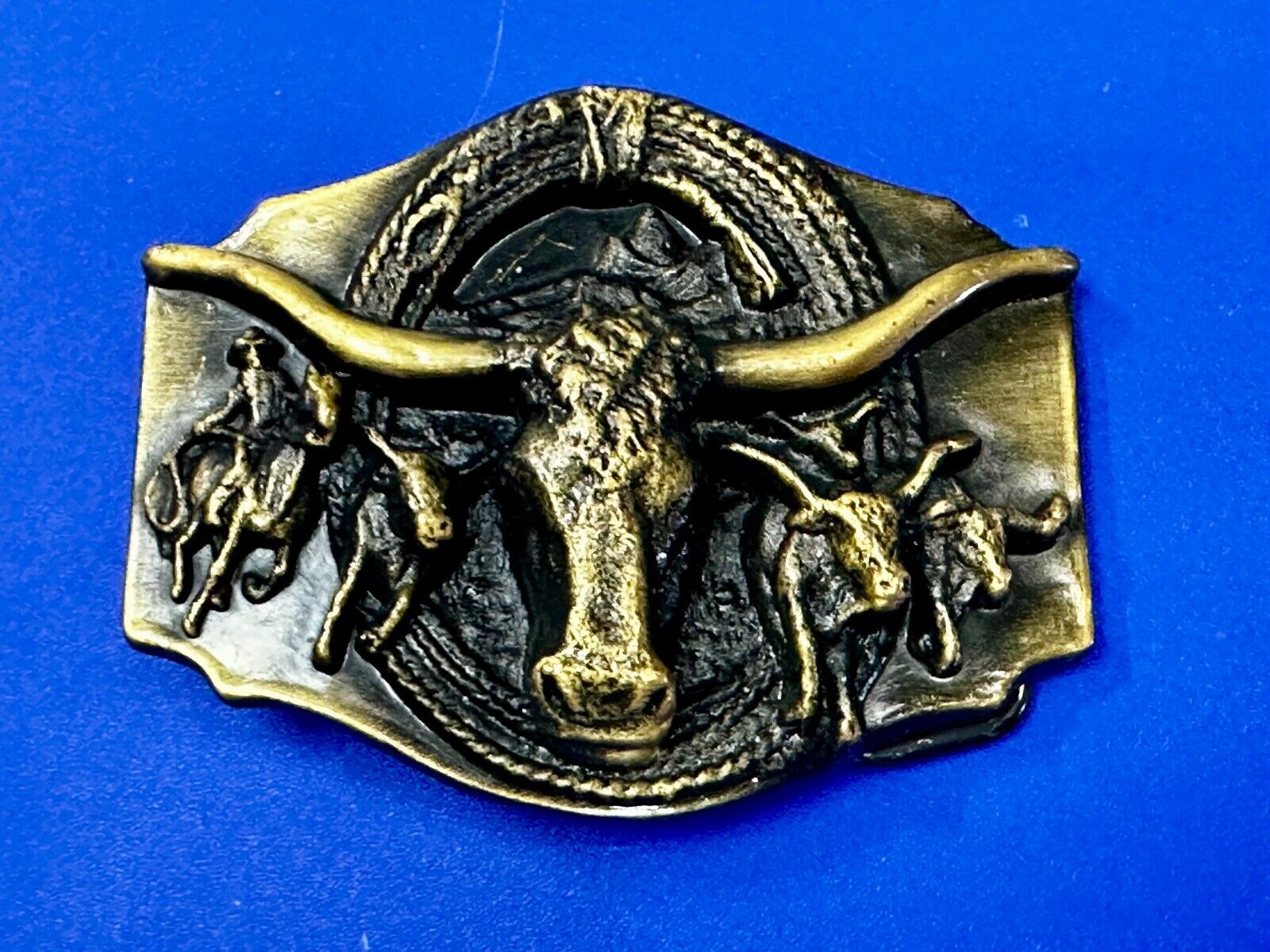 Vintage Long Horn Roping Horseback Rodeo Cowboy and Raised 3D Head Belt Buckle