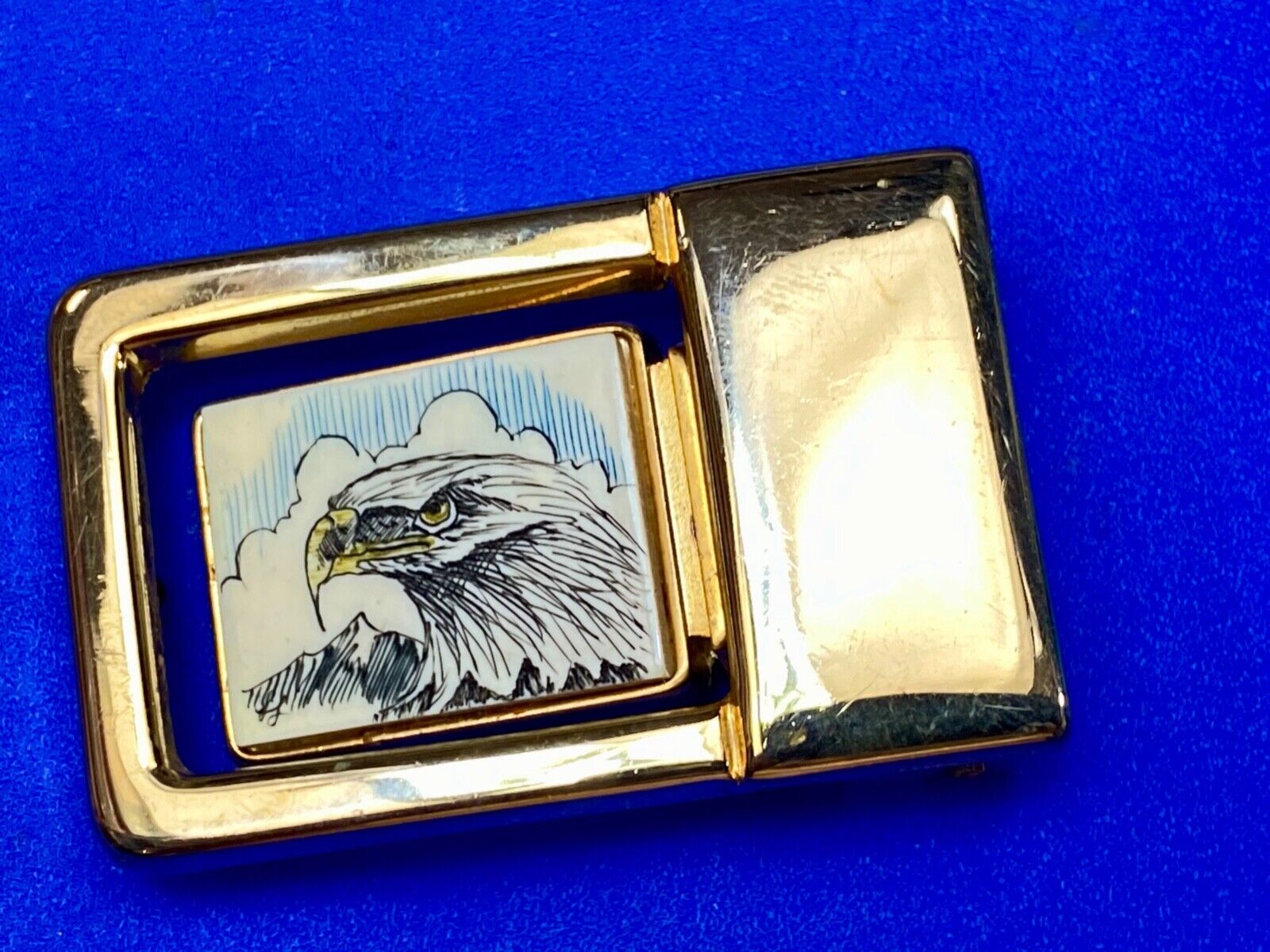 Patriotic American bald Eagle head on small brass or gold color belt buckle