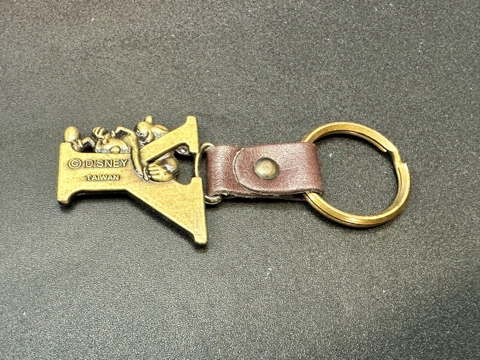 VINTAGE LETTER INITIAL Y  MICKEY MOUSE DISNEY KEYCHAIN BRASS and LEATHER FOB