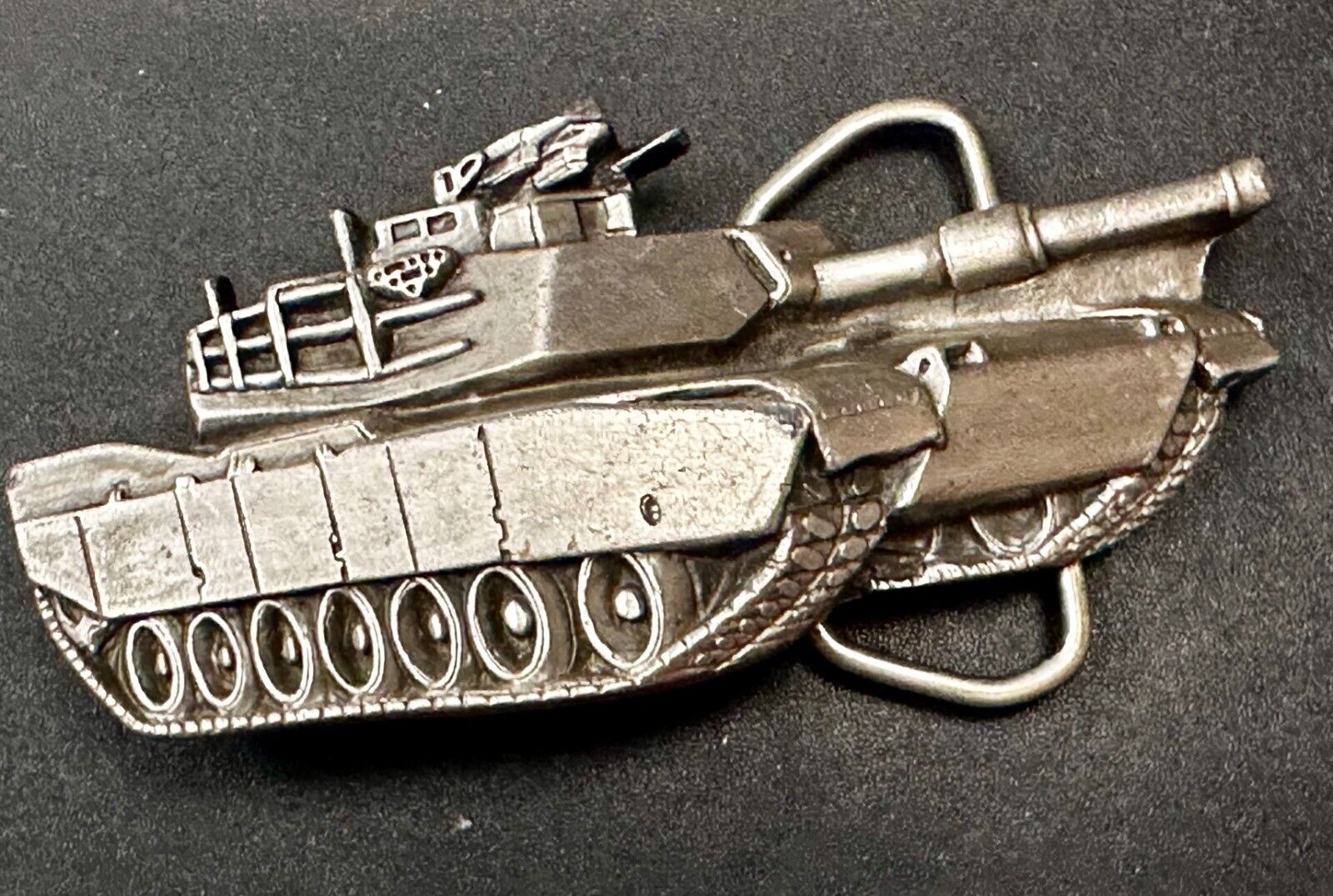 US Army Abrams Tank Anthony J Irvin Vintage 1979  Figural Bergamot Belt Buckle