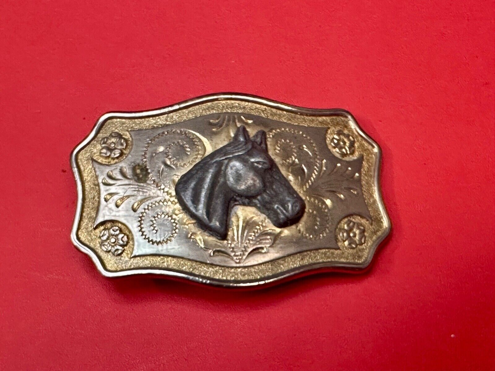 Vintage Horse head - Two tone western flower swirl belt buckle