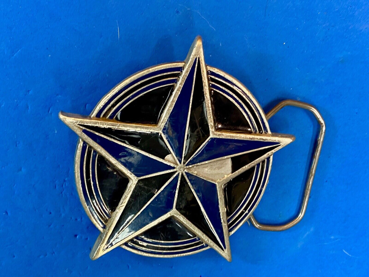 2002 Great American Products Back Star Coming From Round Pewter Belt Buckle