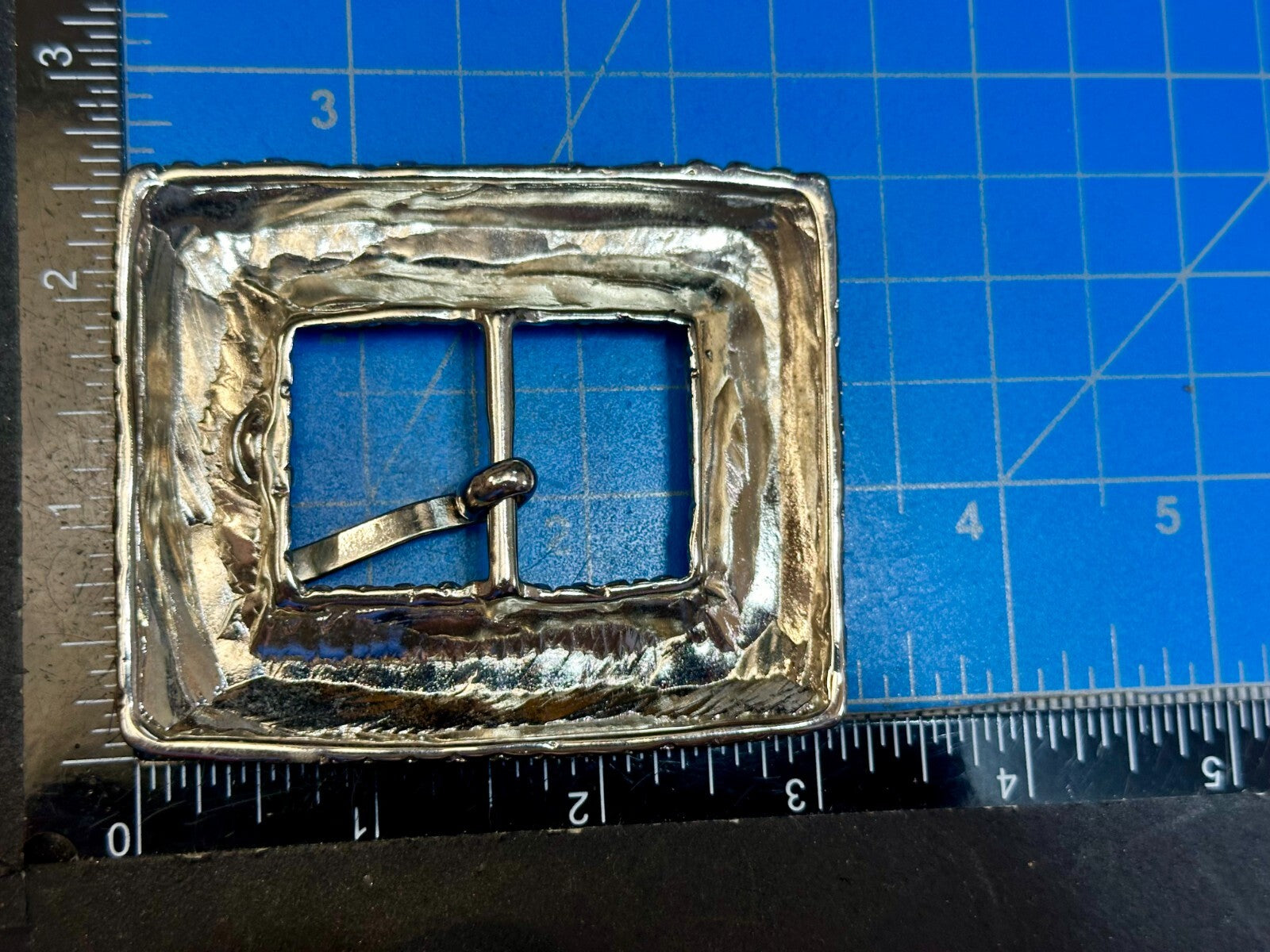 Thick Textured Metal Center Bar Silver Color Hippy Replacement Dress Belt Buckle