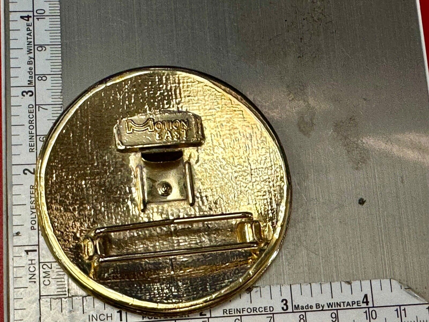 Vintage Gold tone Round Motion East belt buckle / Scarf Slide
