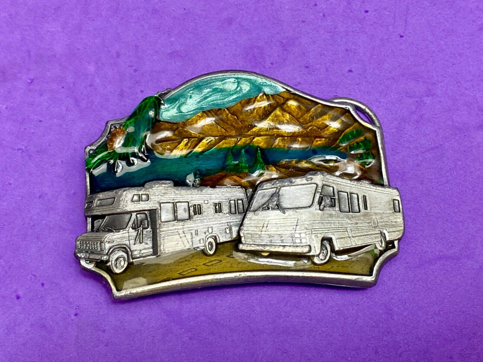 Traveling In A Motor Home Rv Camper Vintage Belt Buckle  - L-50 By Siskiyou