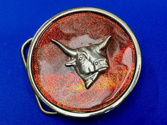 Texas Longhorn - Silver tone dimensional Steer on round retro red Belt Buckle