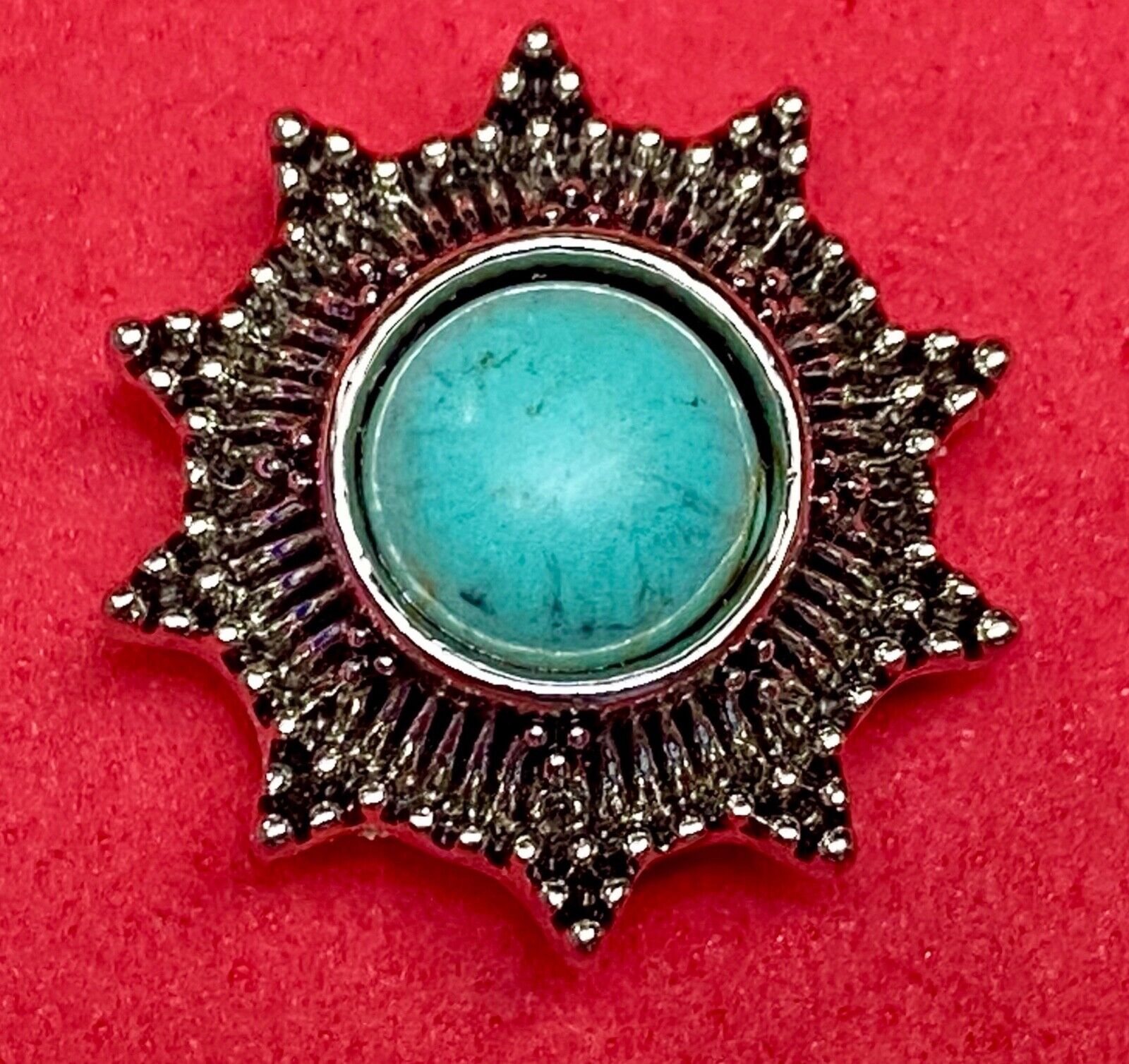 Turquoise colored centerpiece sunburst 18mm Ginger Snap Magnolia And Vine