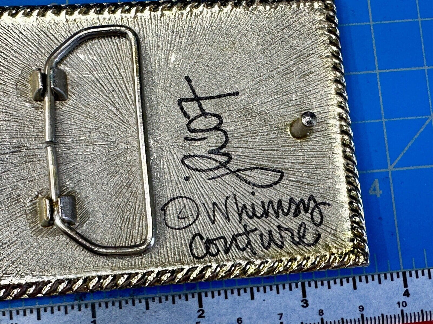 Unique Theatre Stage Show artisan belt buckle - Throw me something mister!