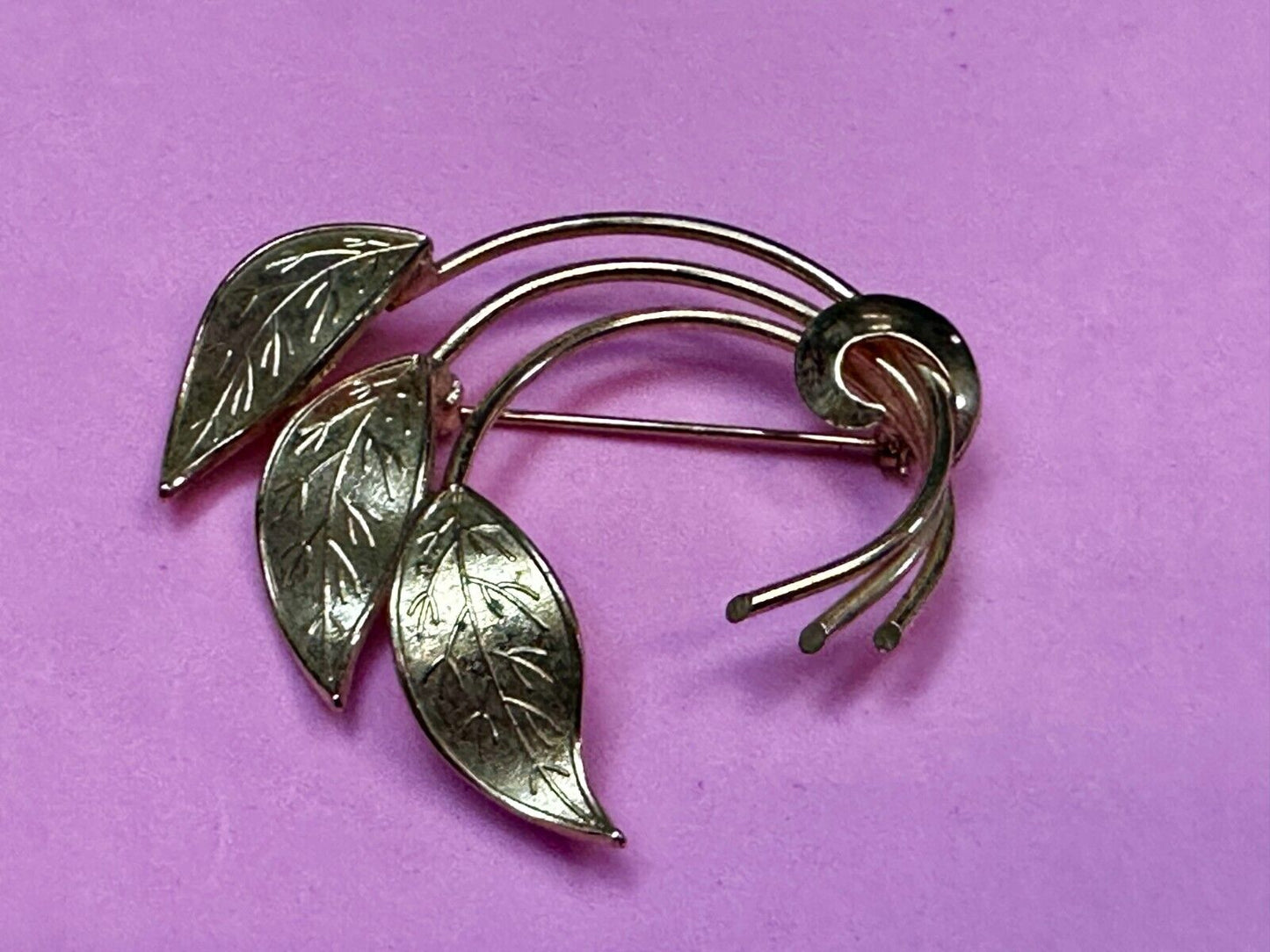 Three Curved Leaf with Tied Stem 2" Gold Tone Brooch Pin Signed by Coro