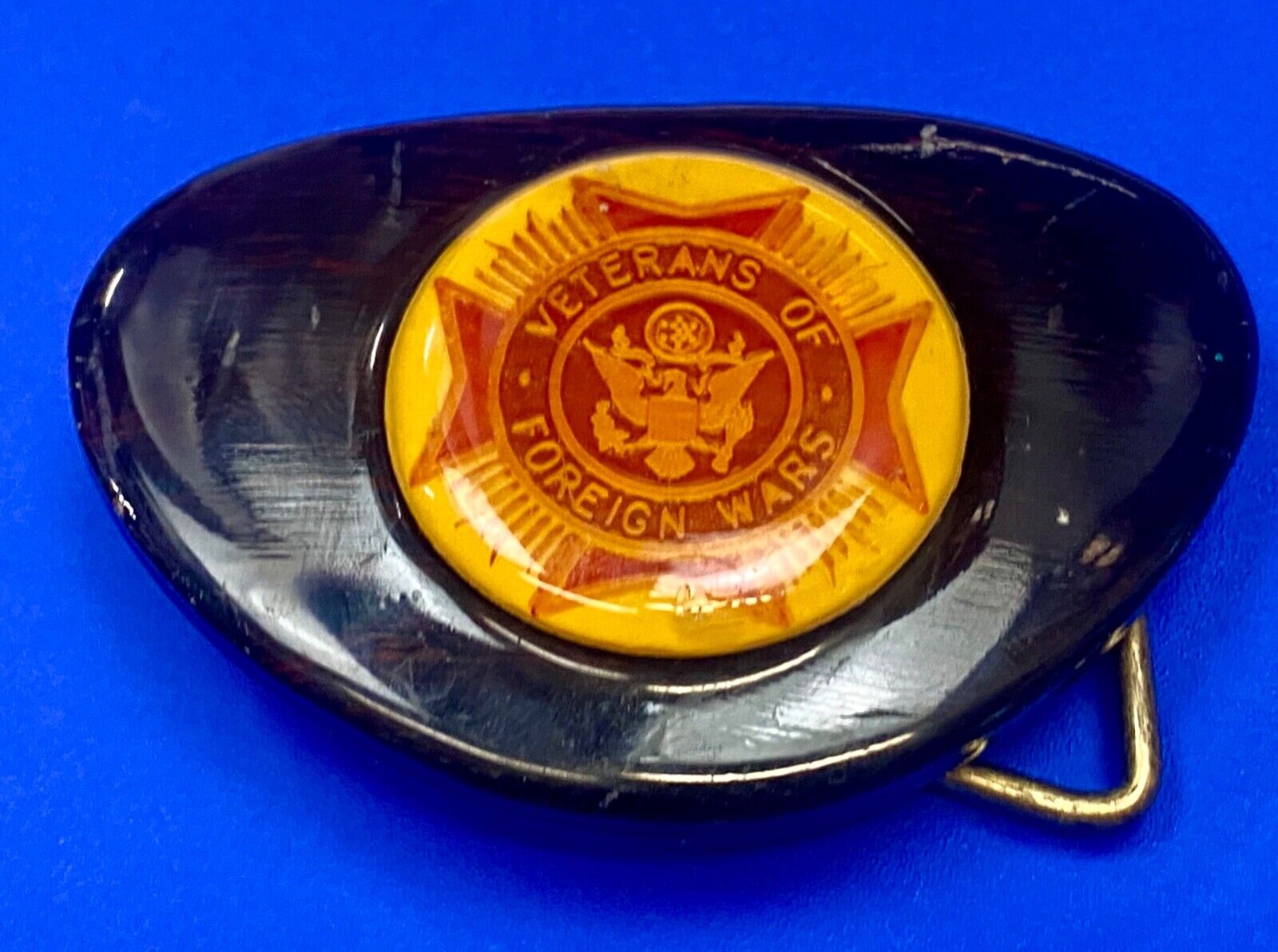 VETERANS OF FOREIGN WARS MILITARY ENAMIL COVERED CENTER COIN STYLE BELT BUCKLE